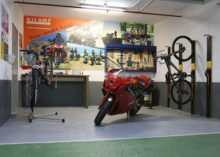 白银公寓式酒店 3* 巴塞罗那