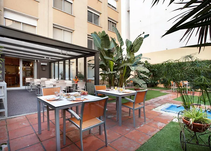 アパルトテル シルバー 3*