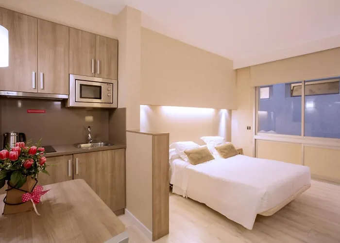 白银公寓式酒店 3*