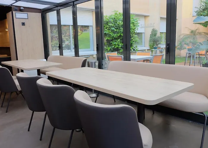 白银公寓式酒店 酒店